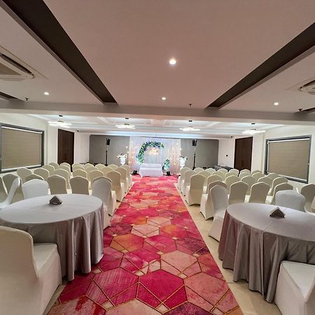Raga - A Boutique Hotel ベルガウム エクステリア 写真