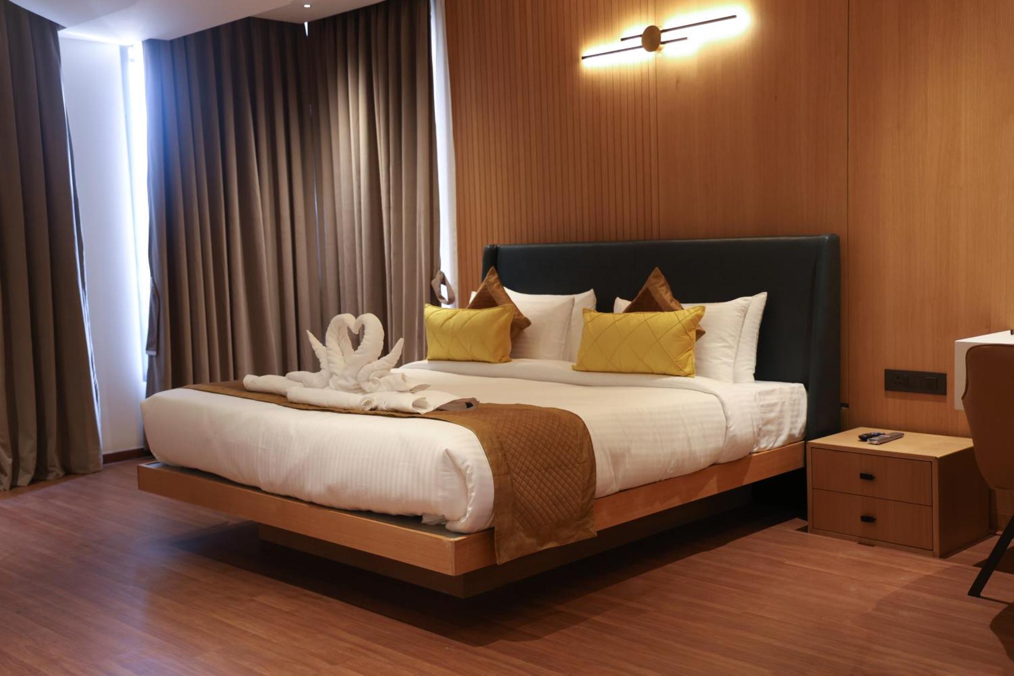 Raga - A Boutique Hotel ベルガウム エクステリア 写真