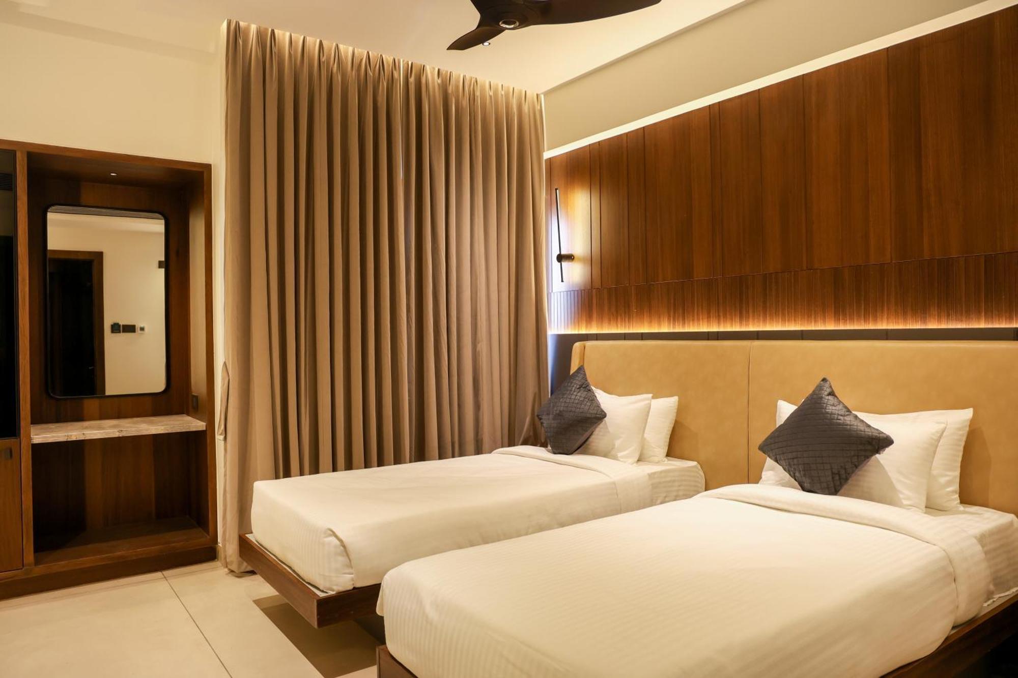 Raga - A Boutique Hotel ベルガウム エクステリア 写真