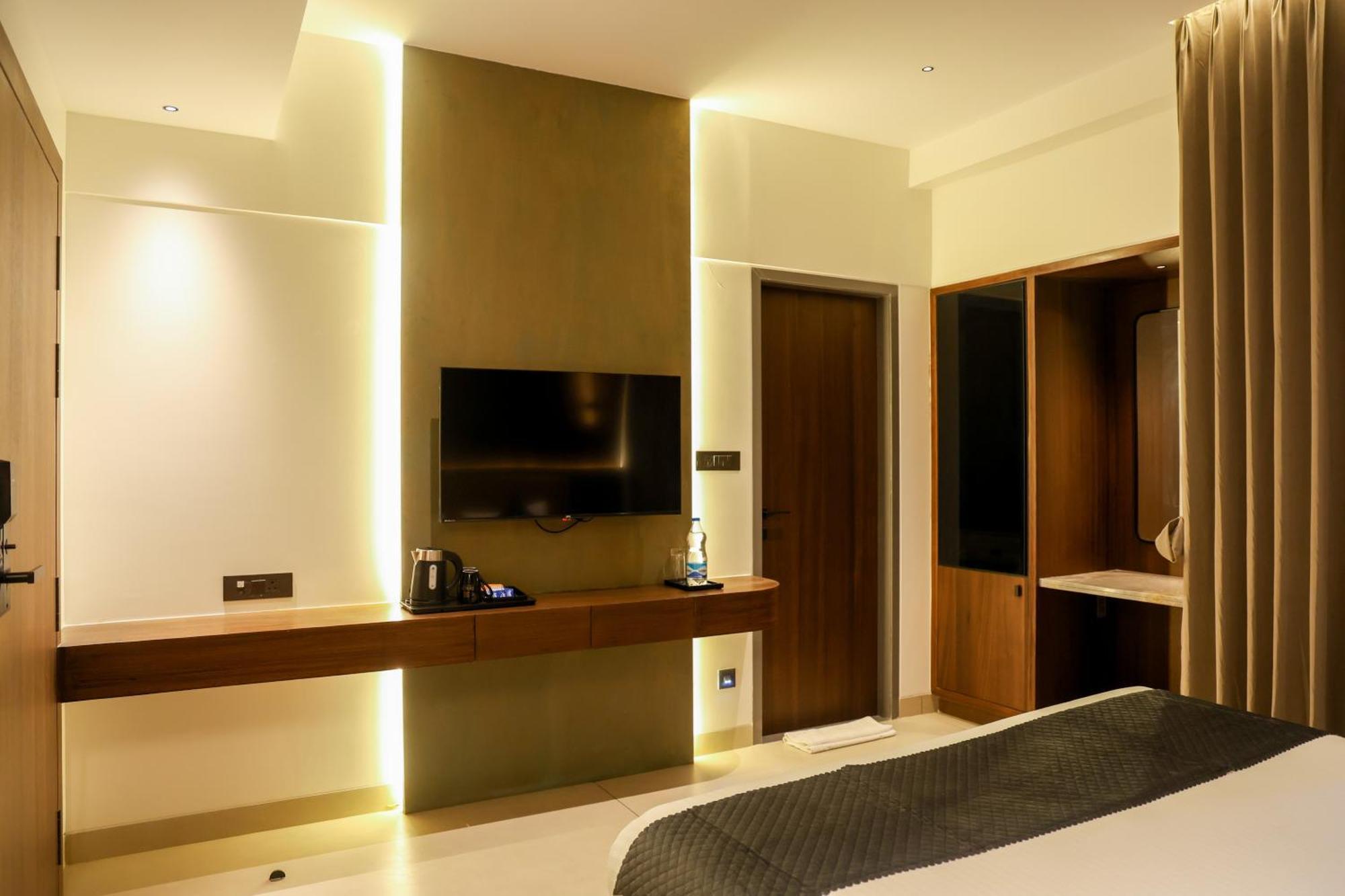 Raga - A Boutique Hotel ベルガウム エクステリア 写真
