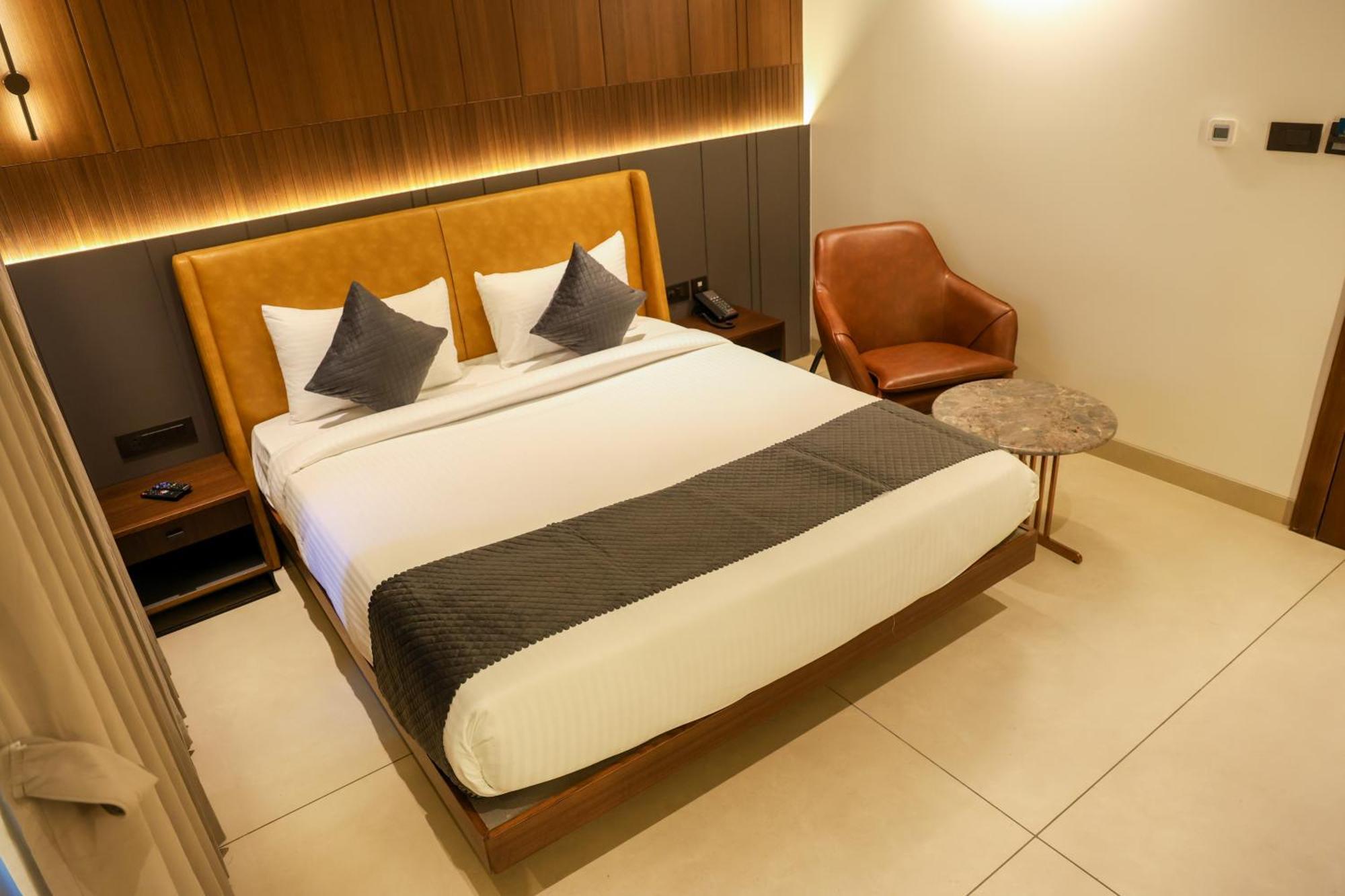 Raga - A Boutique Hotel ベルガウム エクステリア 写真