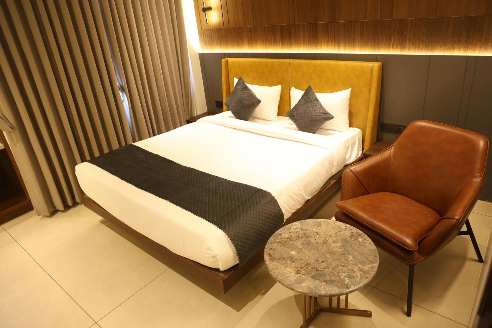 Raga - A Boutique Hotel ベルガウム エクステリア 写真